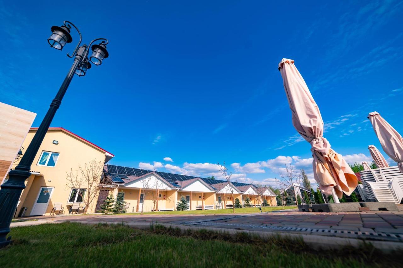 Райский Дворик Pogreby (Brovary) Exterior foto