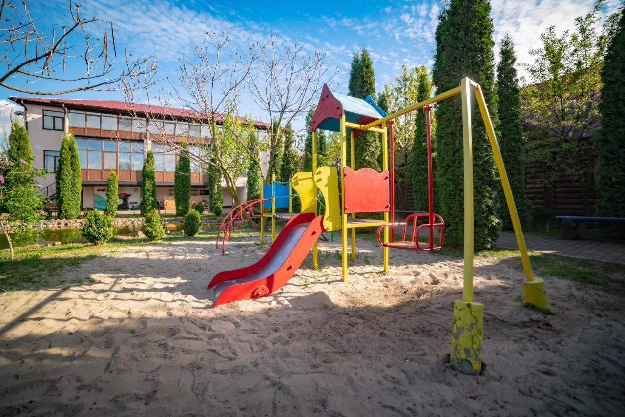 Райский Дворик Pogreby (Brovary) Exterior foto