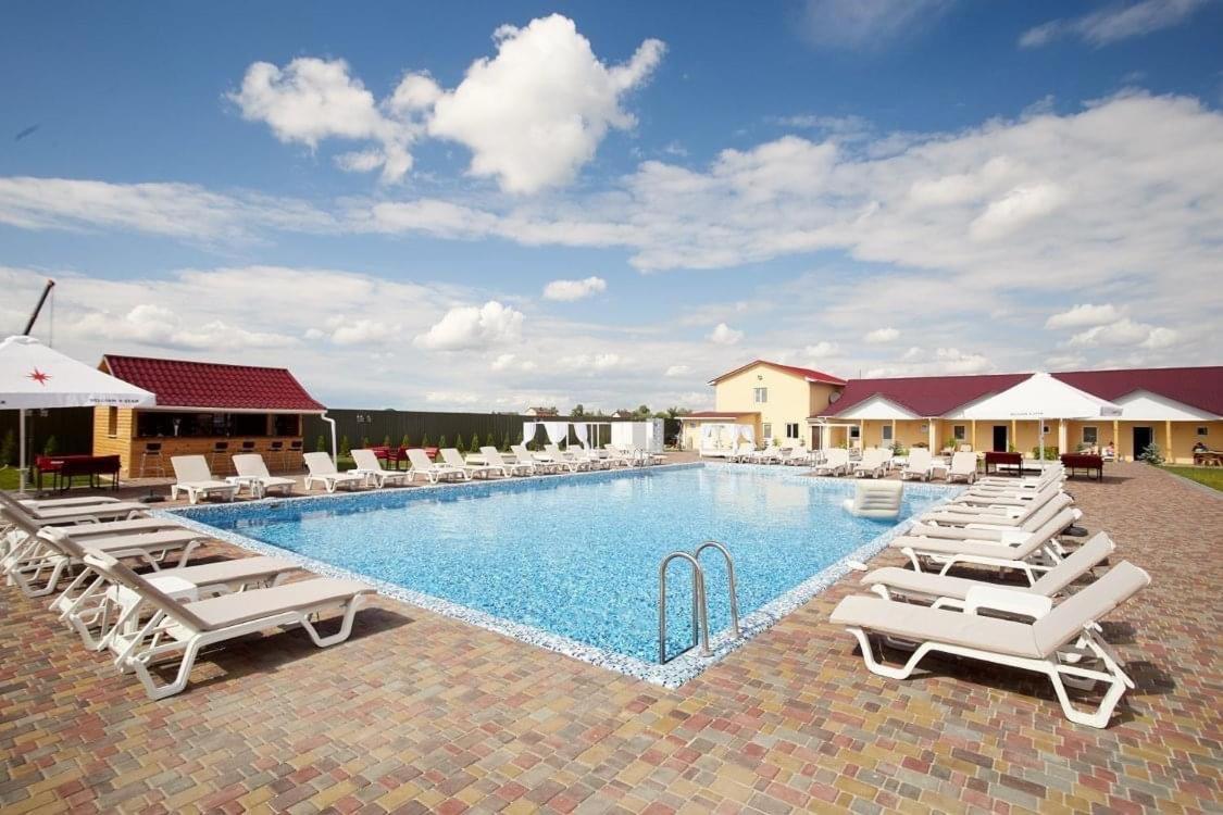 Райский Дворик Pogreby (Brovary) Exterior foto