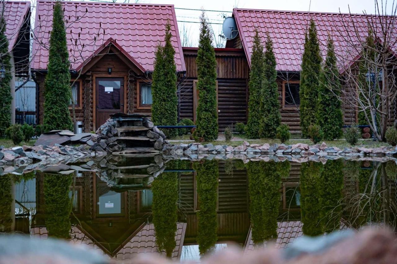 Райский Дворик Pogreby (Brovary) Exterior foto